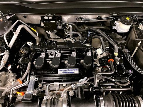 Used 2018 Honda Accord LX image 32