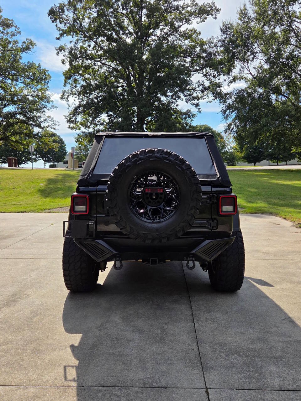 Used 2018 Jeep Wrangler Unlimited Sport S AWD/4WD image 8