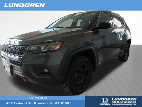 Used 2023 Jeep Compass Trailhawk image 3