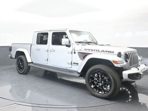 Used 2022 Jeep Gladiator Overland image 8