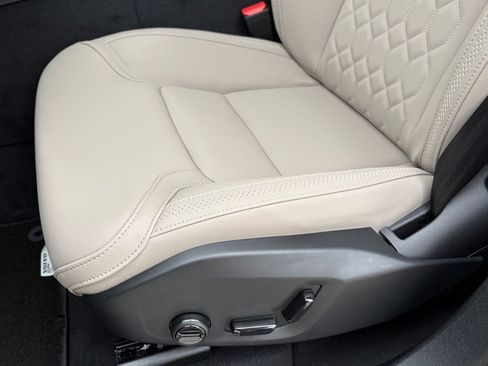 New 2026 Volvo XC60 B5 Plus w/ Protection Package Premier image 20