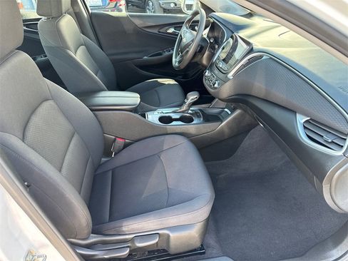 Used 2023 Chevrolet Malibu LT image 14