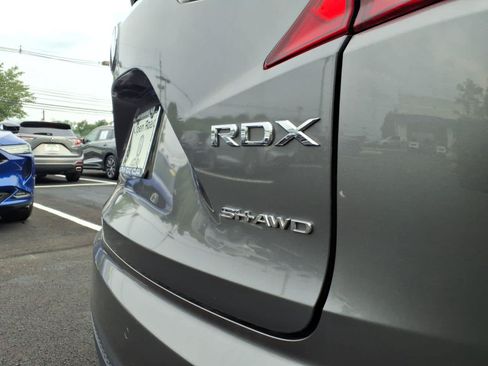 Used 2024 Acura RDX SH-AWD w/ Technology Package image 9