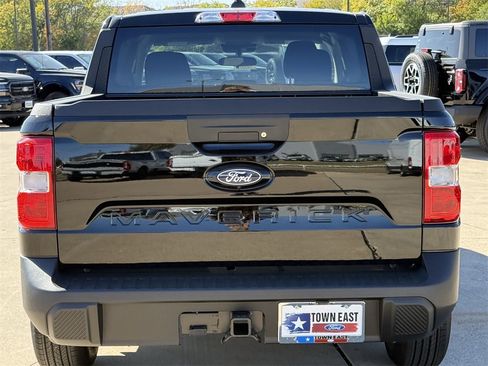 New 2025 Ford Maverick XLT image 30
