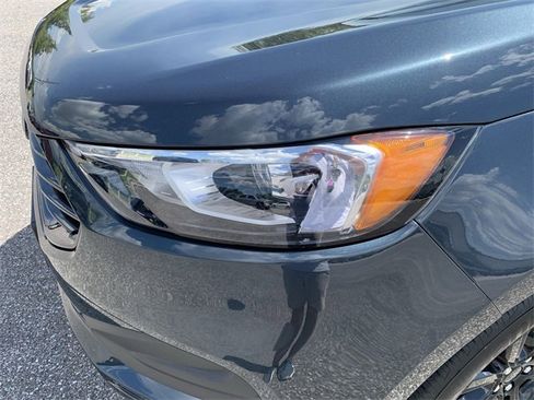 Certified 2024 Ford Edge SE w/ Black Appearance Package image 9
