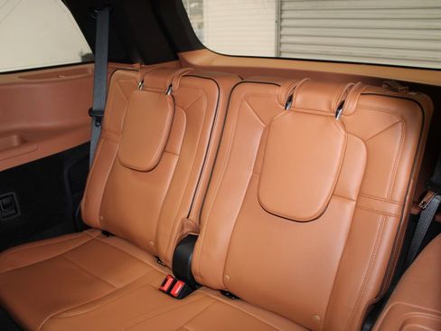 Used 2023 Lincoln Aviator Black Label w/ Dynamic Handling Package image 21