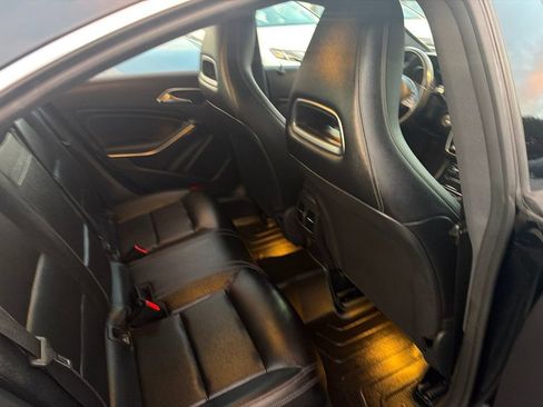 Used 2019 Mercedes-Benz CLA 250 4MATIC image 13