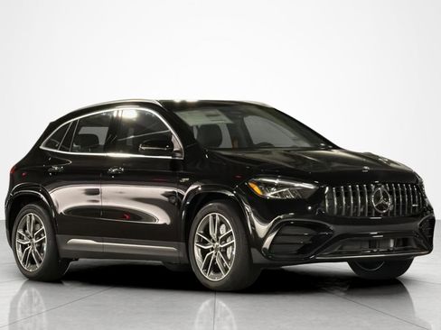 New 2026 Mercedes-Benz GLA 35 AMG 4MATIC image 7