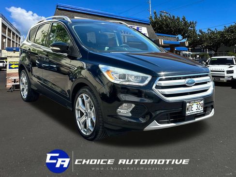 Used 2017 Ford Escape Titanium w/ Equipment Group 301A FWD image 10