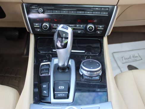 Used 2016 BMW 535i Gran Turismo xDrive AWD/4WD image 30