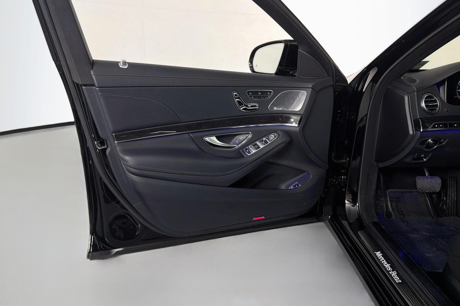 Used 2018 Mercedes-Benz S 450 Sedan image 24