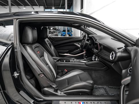 Used 2017 Chevrolet Camaro SS RWD image 35
