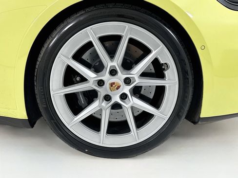 Certified 2025 Porsche 911 Carrera 4 GTS AWD/4WD image 31