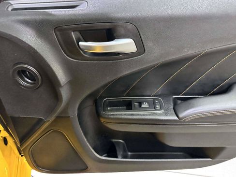 Used 2017 Dodge Charger R/T RWD image 30