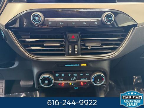 Used 2022 Ford Escape SE w/ Cold Weather Package AWD/4WD image 7