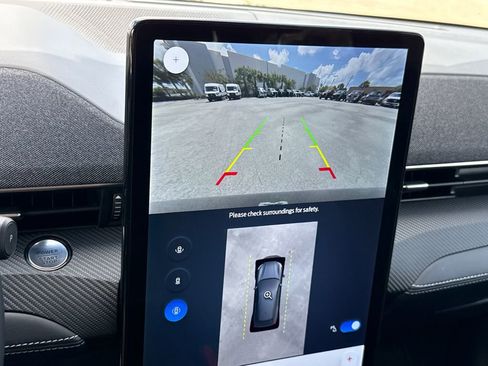 Certified 2025 Ford Mustang Mach-E Premium image 20