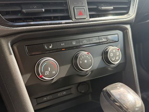 Certified 2022 Volkswagen Taos S image 10