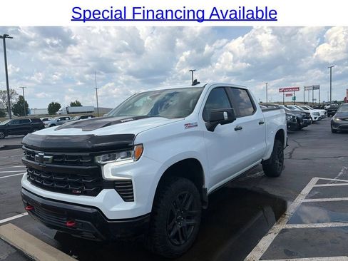 Used 2024 Chevrolet Silverado 1500 LT Trail Boss w/ LT Trail Boss Premium Package AWD/4WD image 1