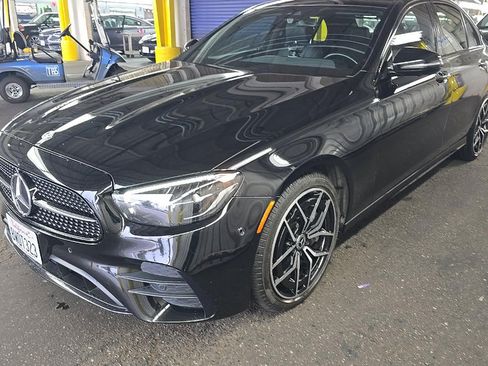 Used 2021 Mercedes-Benz E 450 4MATIC Sedan w/ Premium Package image 4