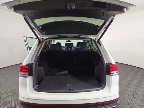 Used 2024 Volkswagen Atlas SE AWD/4WD image 34