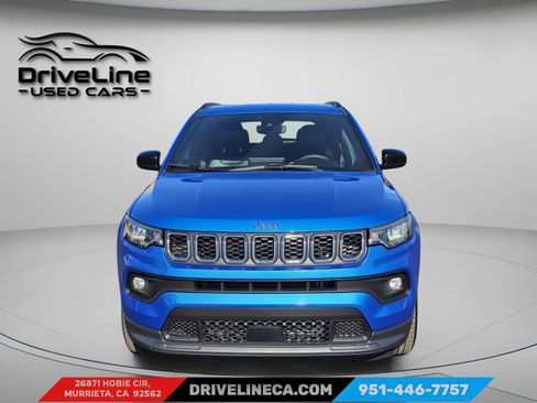 Used 2024 Jeep Compass Latitude AWD/4WD image 2