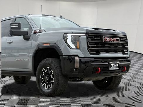 Used 2024 GMC Sierra 2500 AT4X AWD/4WD image 41