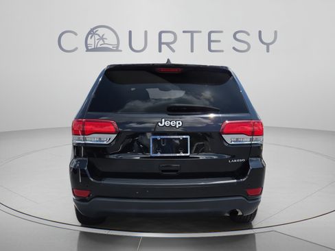 Used 2021 Jeep Grand Cherokee Laredo RWD image 5