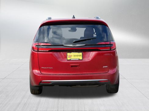 New 2026 Chrysler Pacifica Pinnacle AWD/4WD image 6