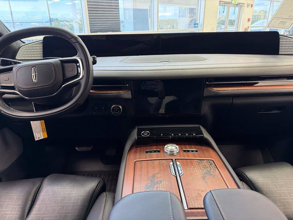 New 2026 Lincoln Navigator Black Label AWD/4WD image 7