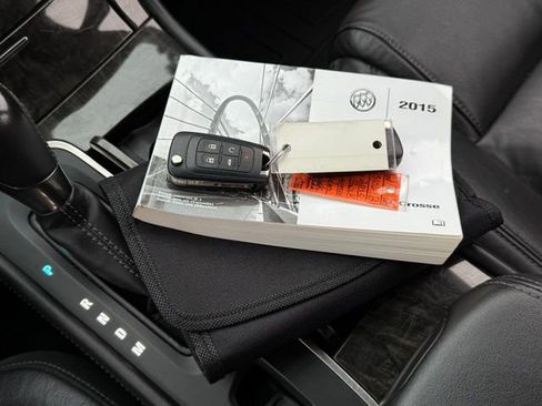 Used 2015 Buick LaCrosse Leather image 6