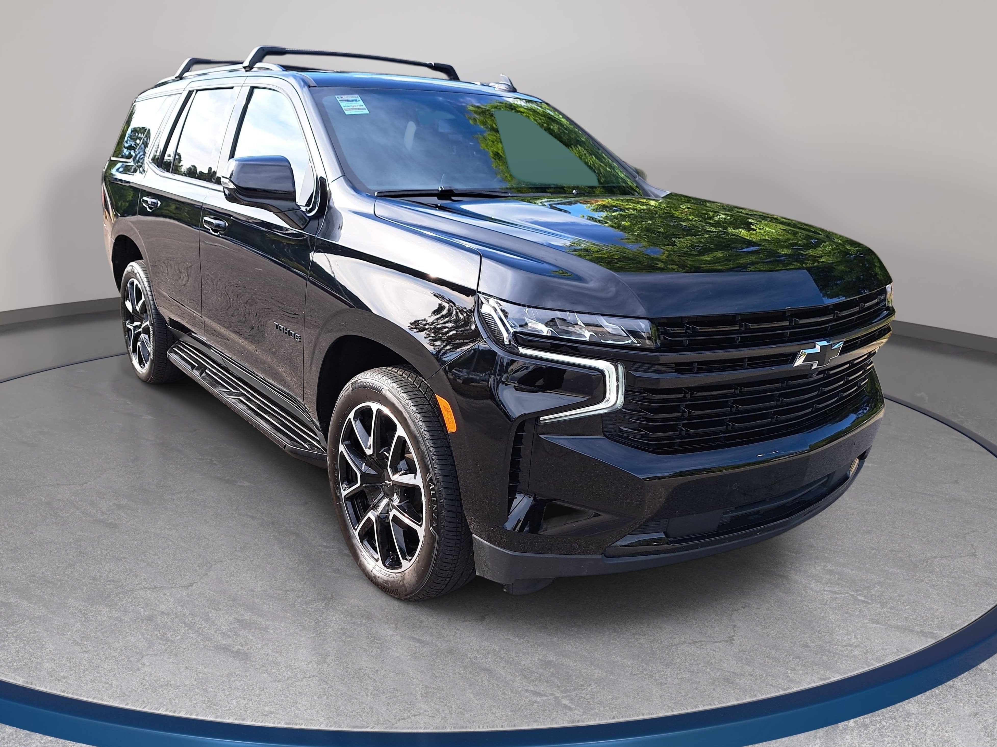 Used 2024 Chevrolet Tahoe RST w/ Luxury Package AWD/4WD image 3