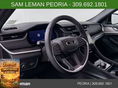 New 2025 Jeep Grand Cherokee Limited image 9