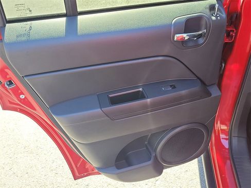 Used 2016 Jeep Patriot Sport w/ Power Value Group image 8