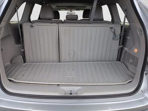 Used 2016 Toyota Highlander XLE image 6