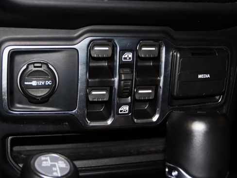 Used 2022 Jeep Wrangler Unlimited Sahara w/ Cold Weather Group image 53