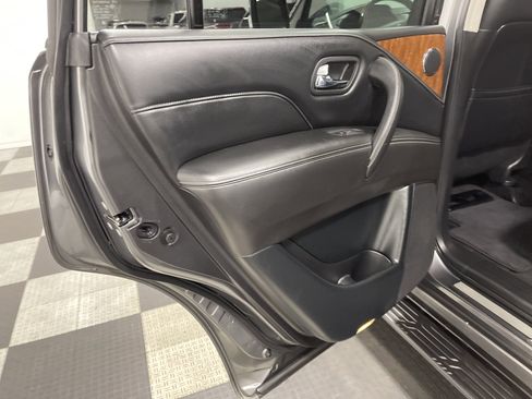 Used 2019 INFINITI QX80 Luxe image 15