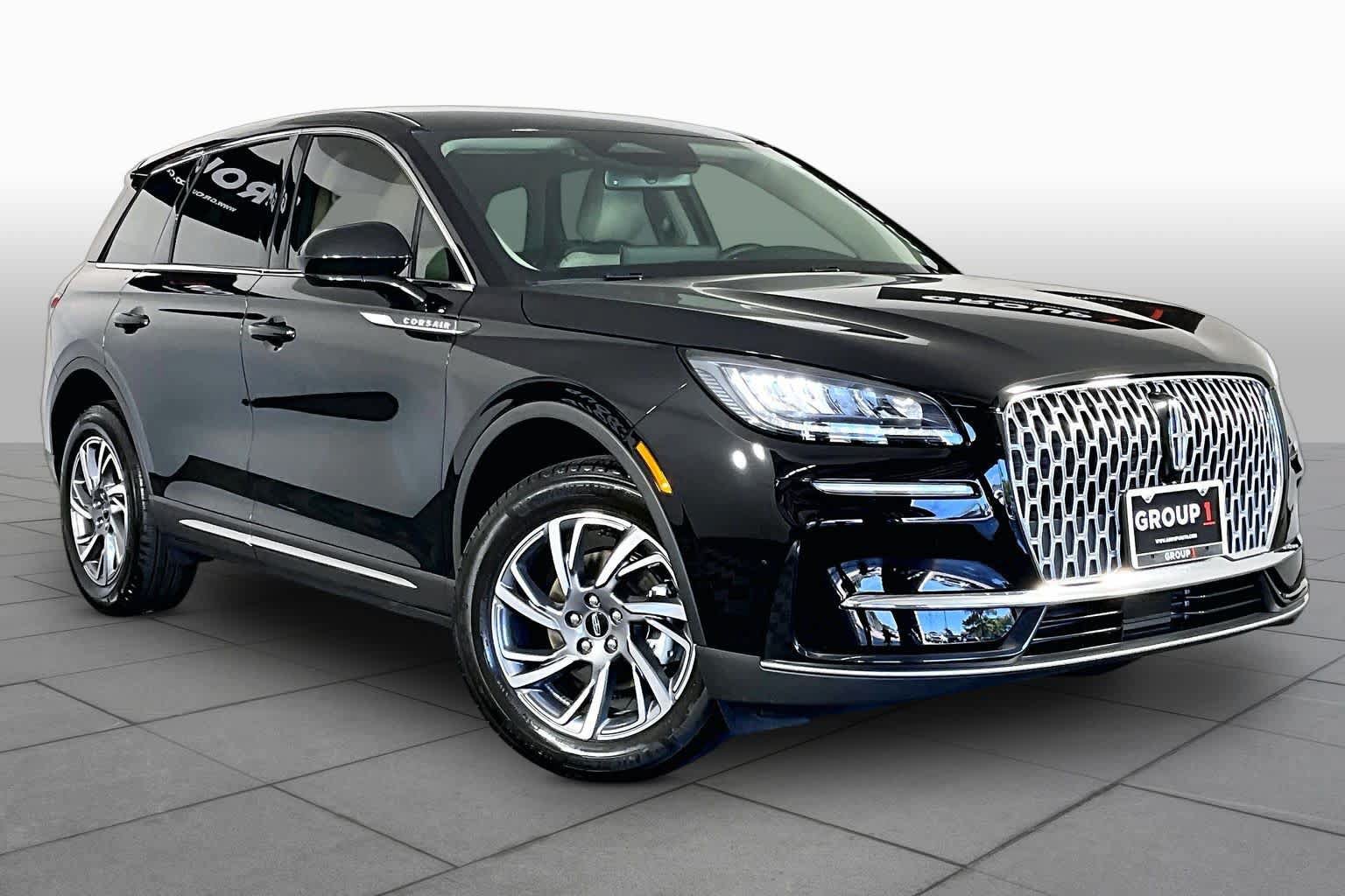 Used 2025 Lincoln Corsair FWD image 3