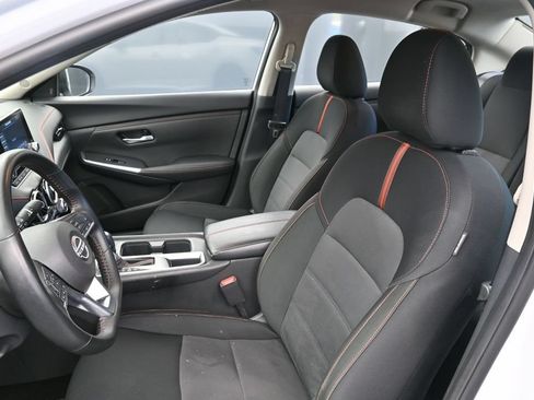 Used 2025 Nissan Sentra SR FWD image 14