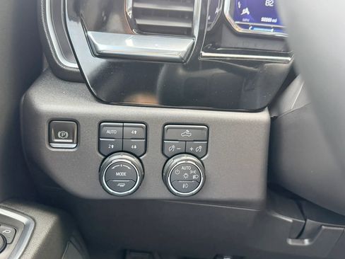 Used 2023 Chevrolet Silverado 1500 LT Trail Boss w/ Protection Package AWD/4WD image 23