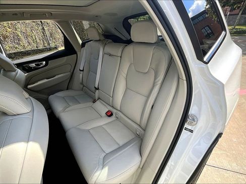 Used 2026 Volvo XC60 B5 Ultra w/ Protection Package Premier image 28