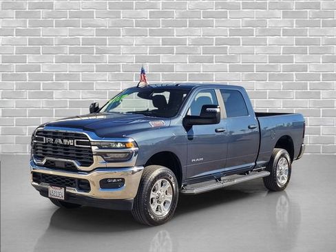 Used 2025 RAM 2500 Big Horn AWD/4WD image 10