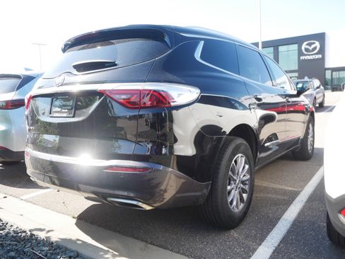 Used 2024 Buick Enclave Premium image 4