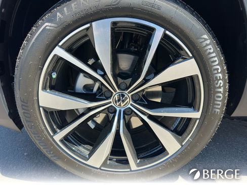 New 2026 Volkswagen Atlas Cross Sport SEL Premium R-Line AWD/4WD image 11