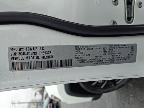 New 2026 Jeep Compass Latitude image 16