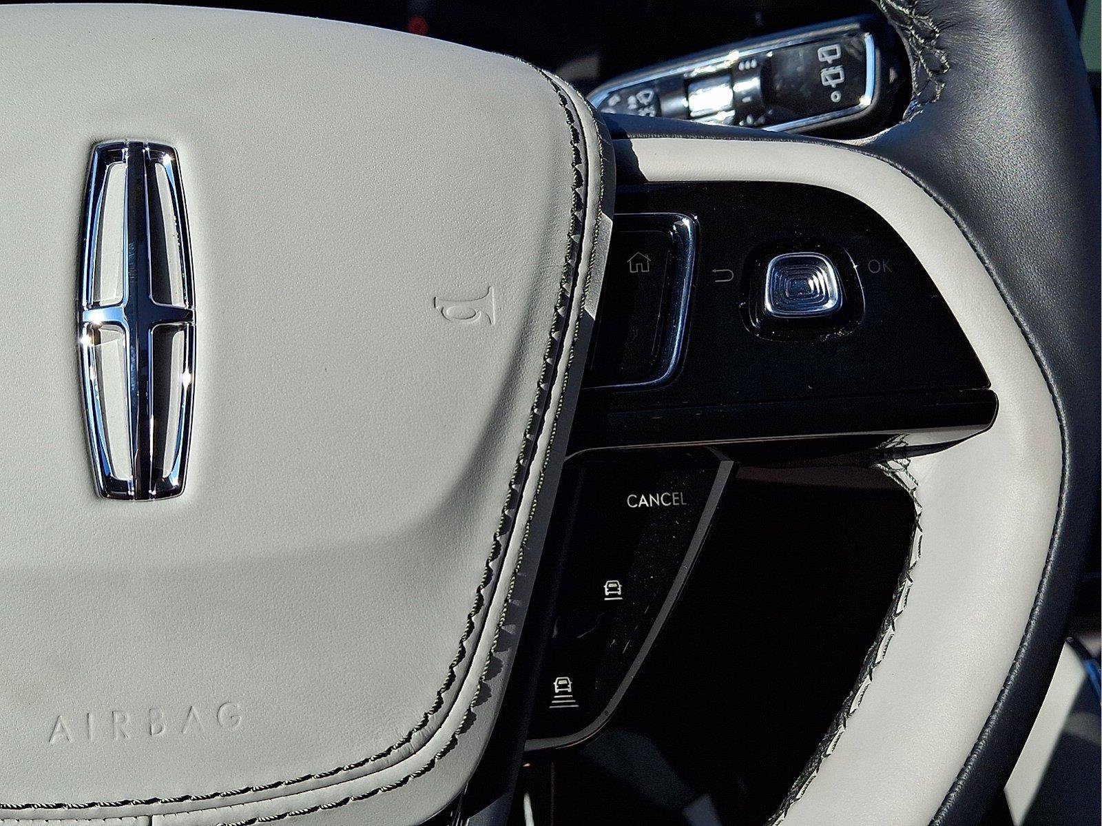 New 2027 Lincoln Aviator AWD image 14