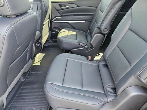 New 2026 Chevrolet Traverse LT w/ Enhanced Driving Package FWD image 19