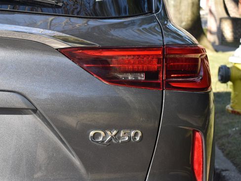 Used 2021 INFINITI QX50 Luxe image 37