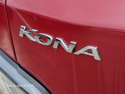 Certified 2022 Hyundai Kona Limited FWD image 10