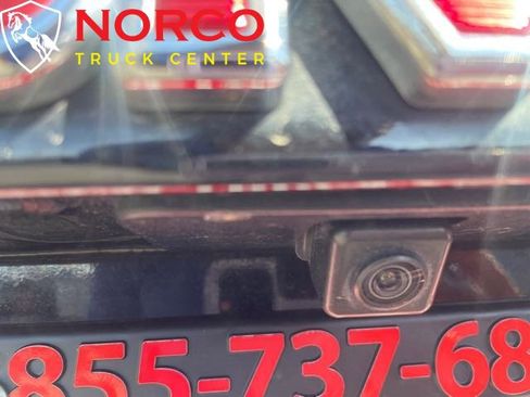 Used 2019 GMC Yukon XL SLT image 9