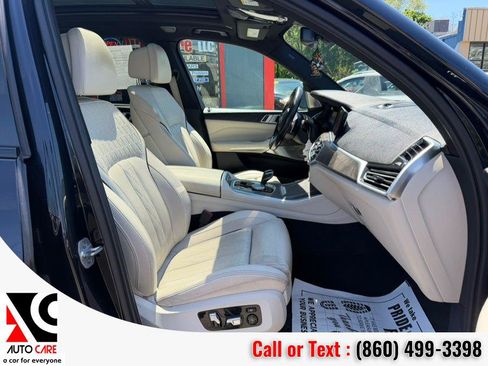 Used 2019 BMW X5 xDrive40i w/ M Sport Package AWD/4WD image 10